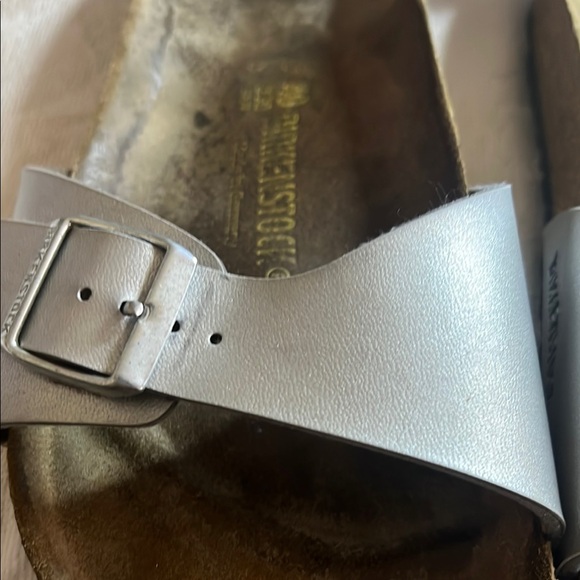 Birkenstock Metallic Silver Slides - Picture 4 of 6